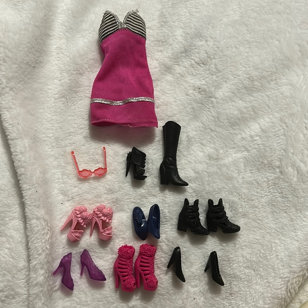 Barbie shoes and dress